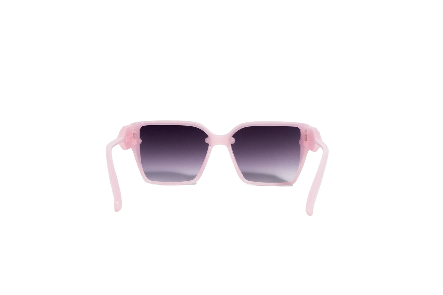 Q716B.  Celebrity sunglasses UV400 Retina protected cooling glass