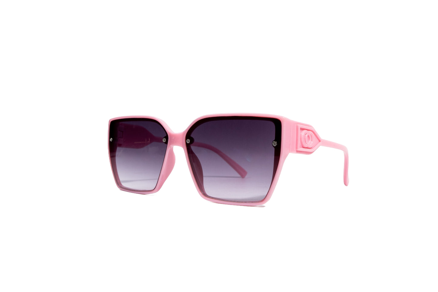 Q716C.  Celebrity sunglasses UV400 Retina protected cooling glass
