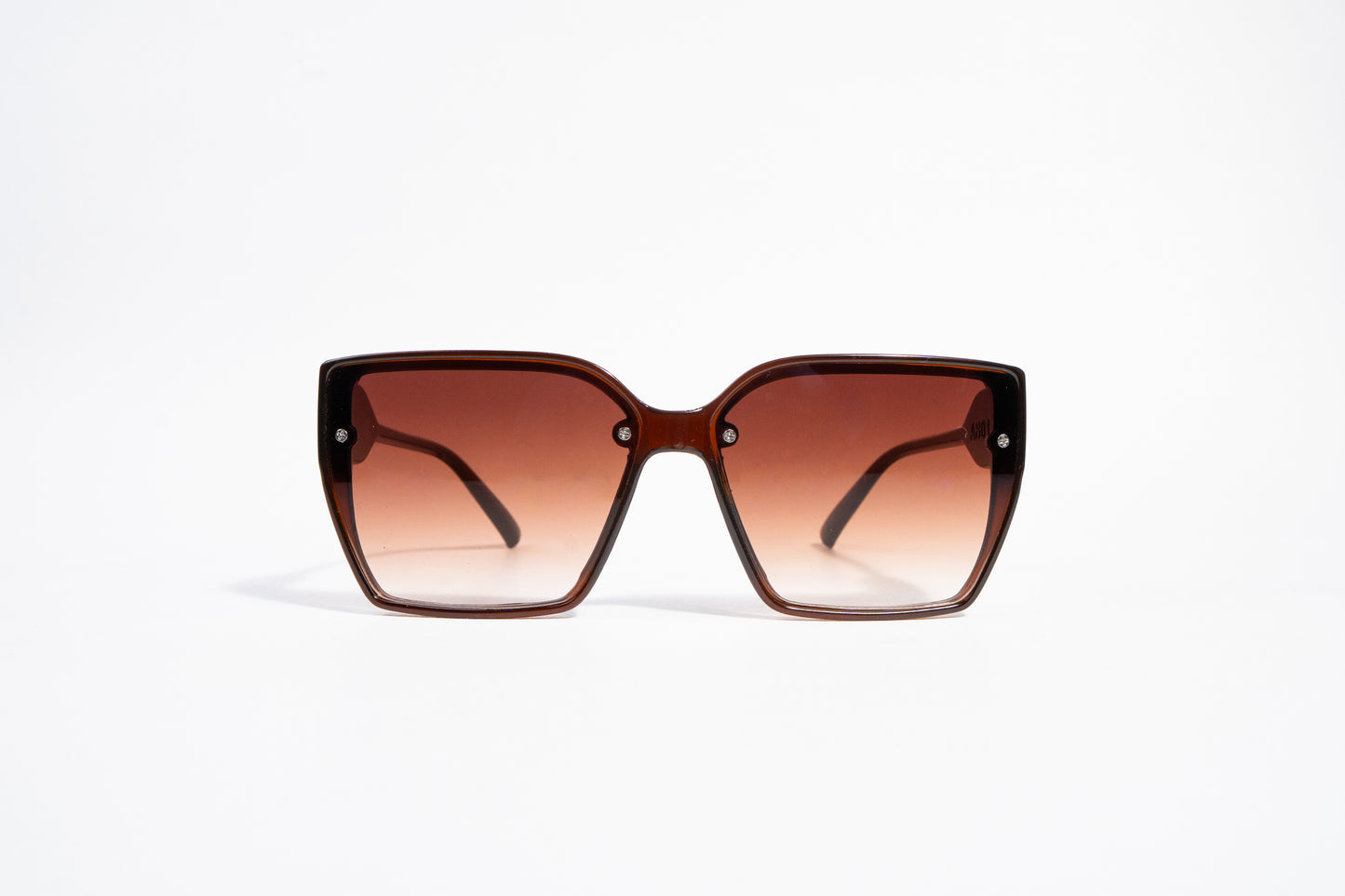 Q716E.  Celebrity sunglasses UV400 Retina protected cooling glass