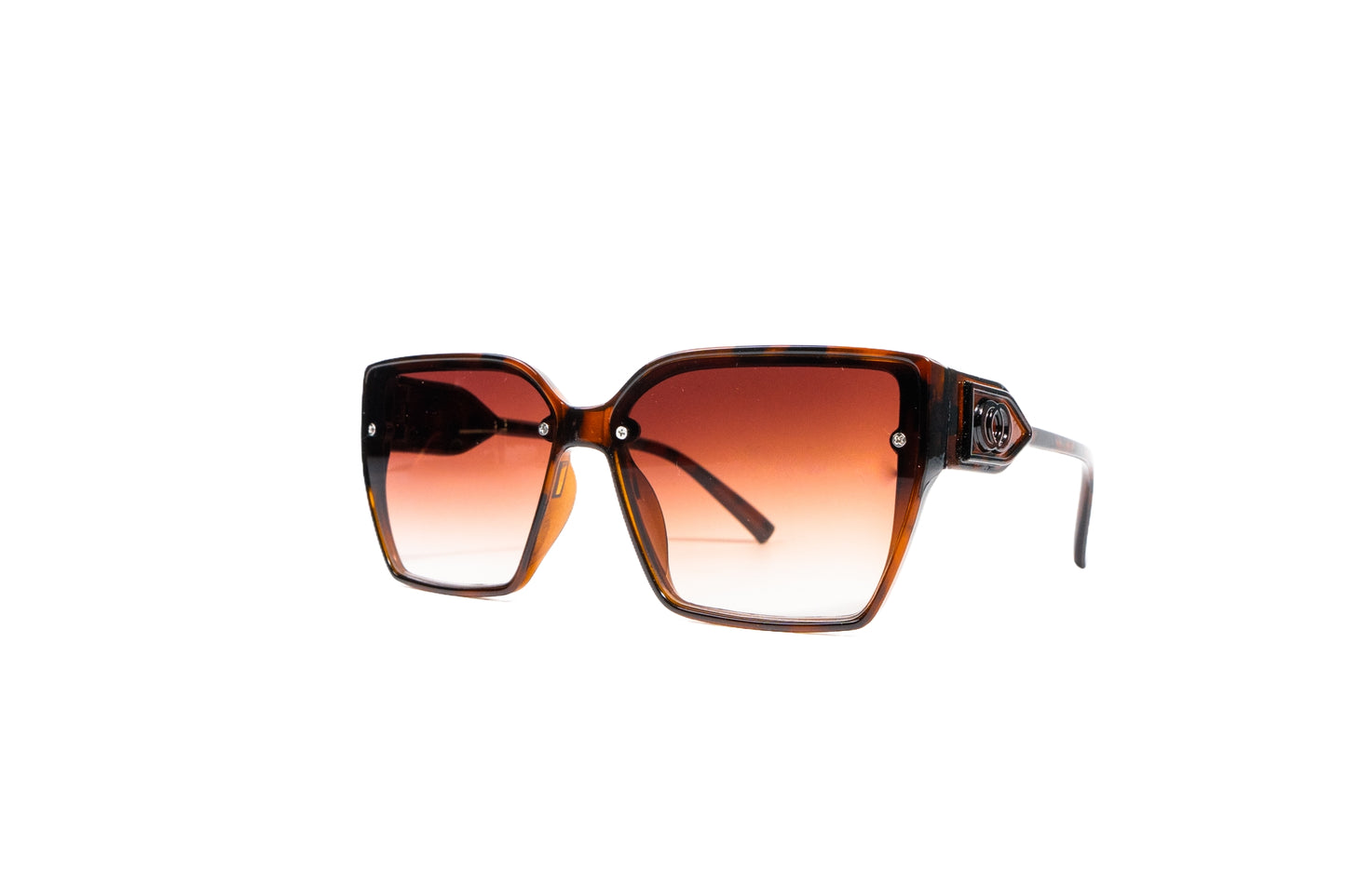 Q716H.  Celebrity sunglasses UV400 Retina protected cooling glass
