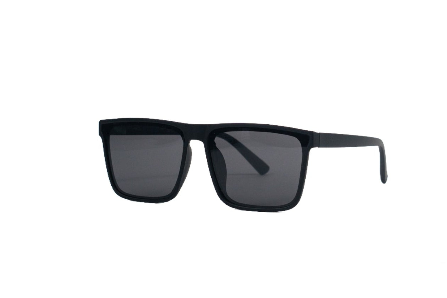 K383C. Men’s Celebrity sunglass UV400 Retina protected cooling glass