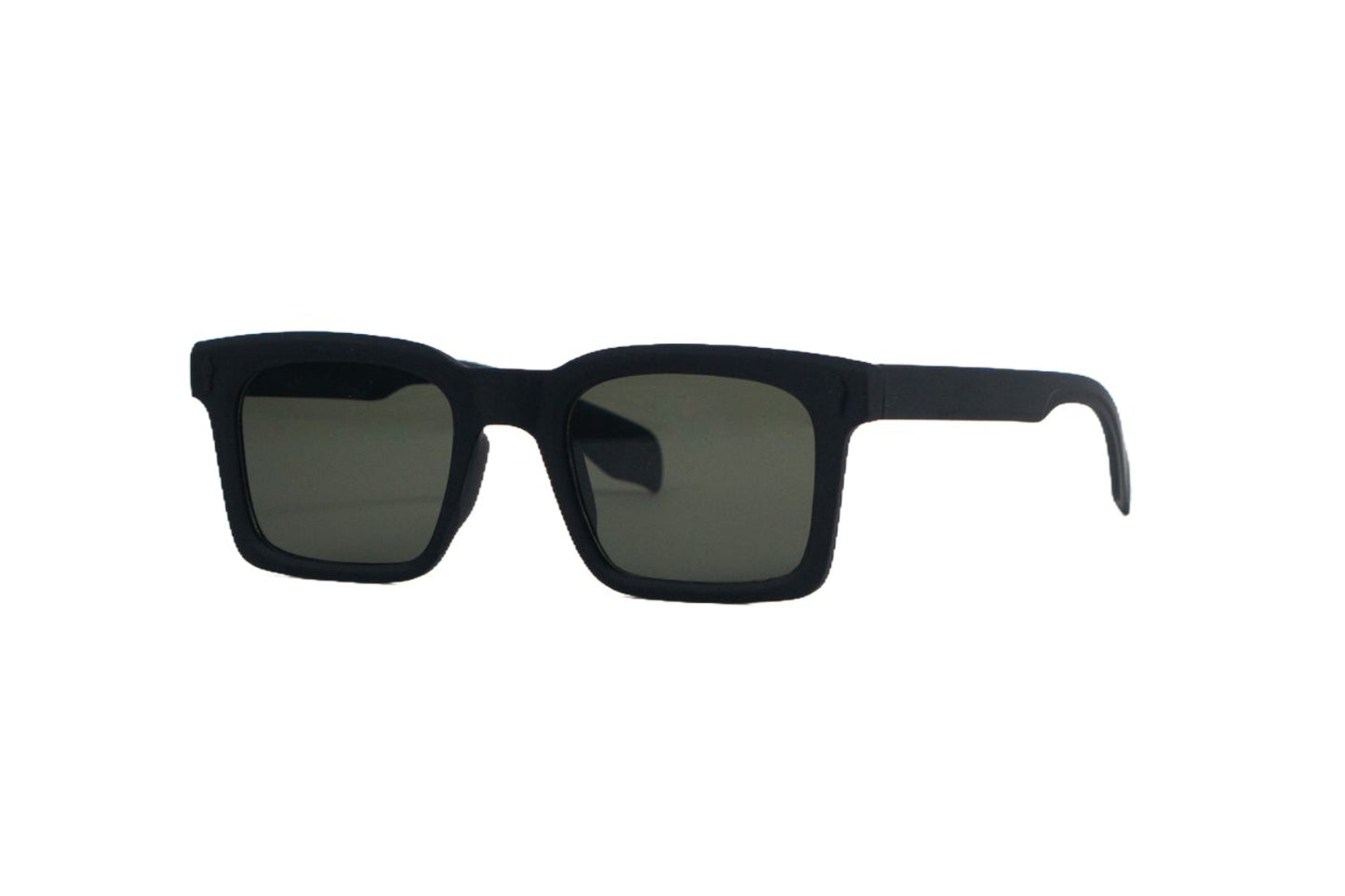 K382A. Men’s Celebrity sunglass UV400 Retina protected cooling glass