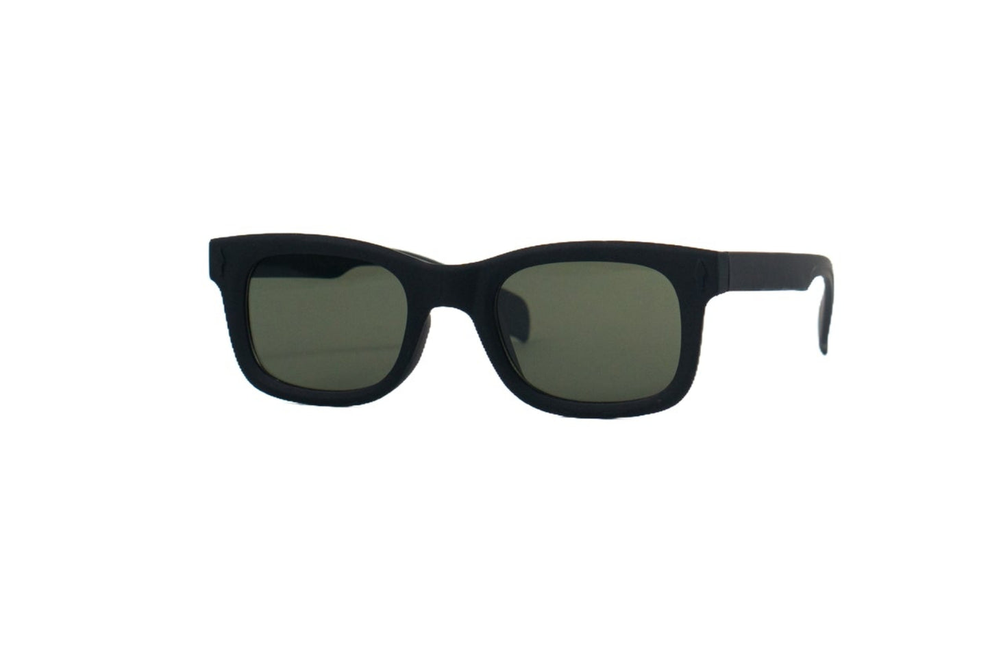 K885B. Men’s Celebrity sunglass UV400 Retina protected cooling glass