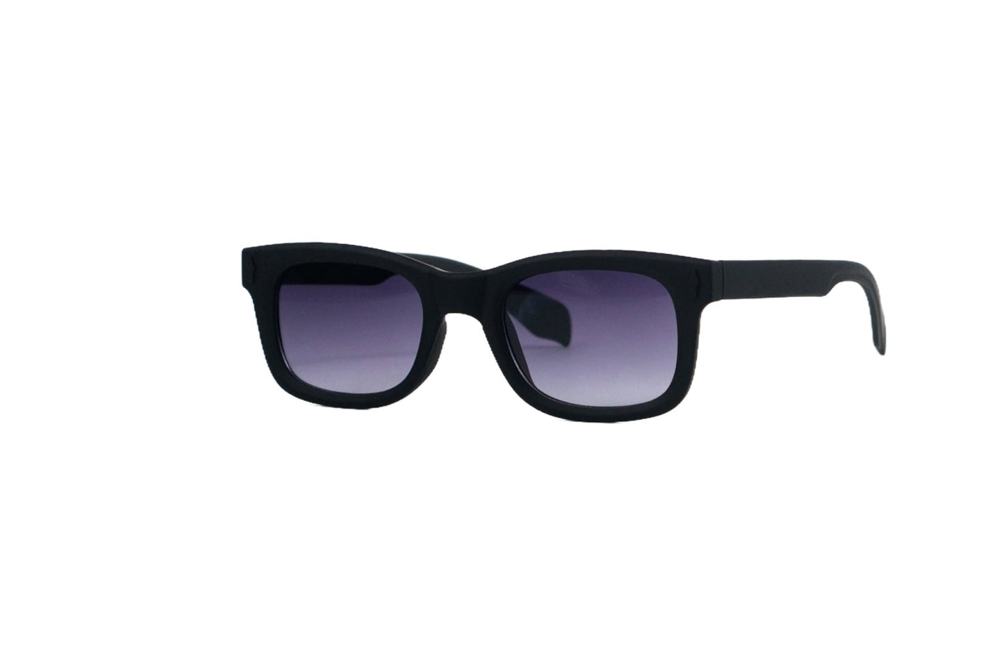 K885E. Men’s Celebrity sunglass UV400 Retina protected cooling glass