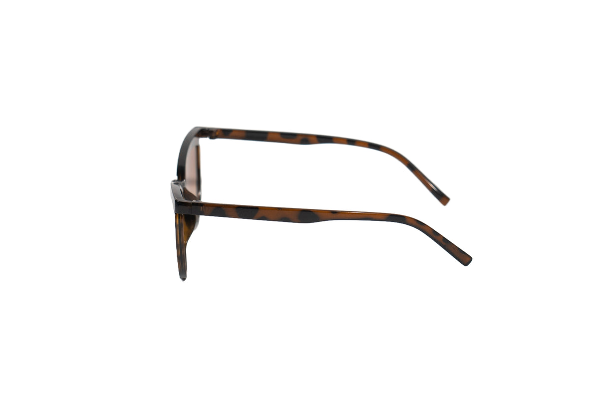 Q172D. Celebrity sunglasses UV400 Retina protected cooling glass