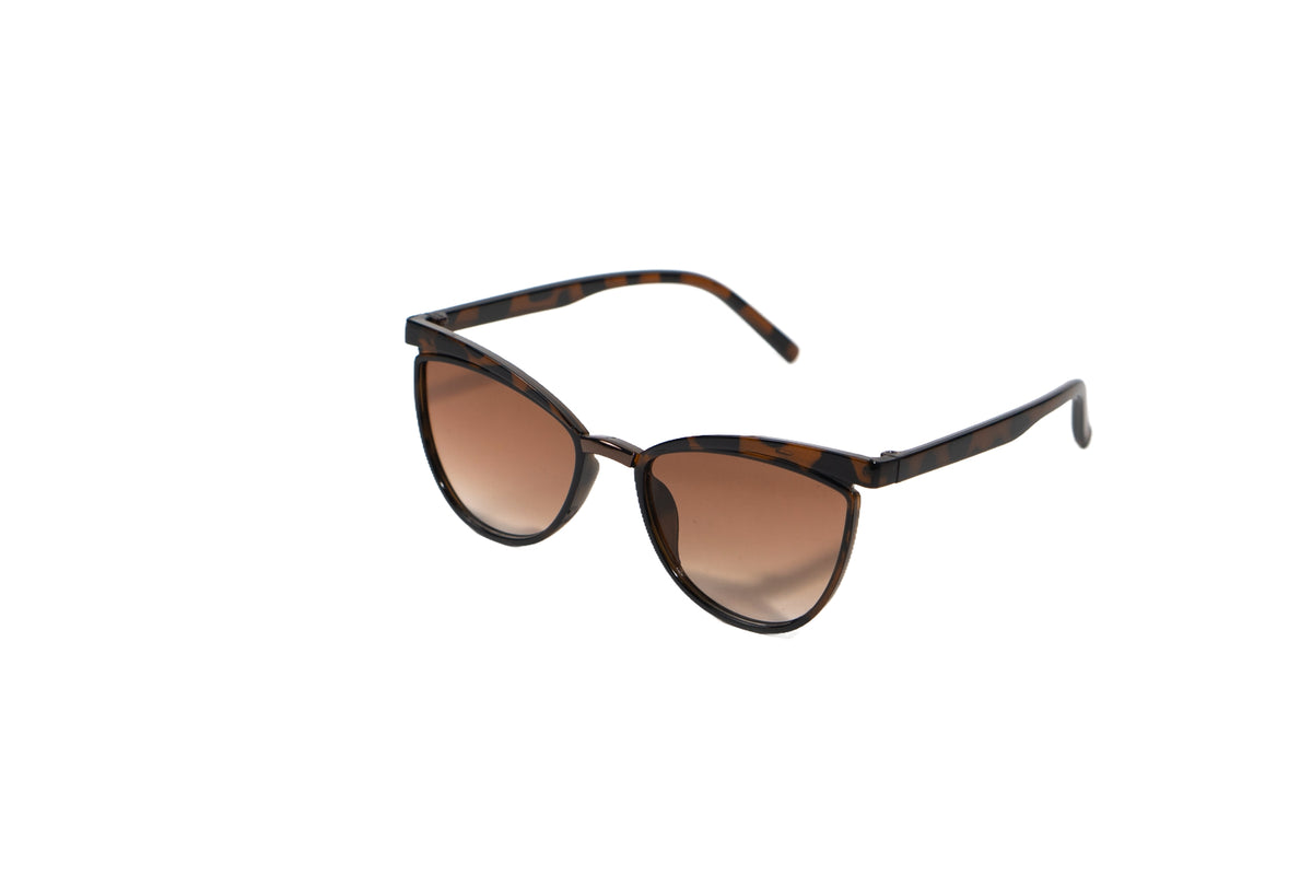 Q172D. Celebrity sunglasses UV400 Retina protected cooling glass