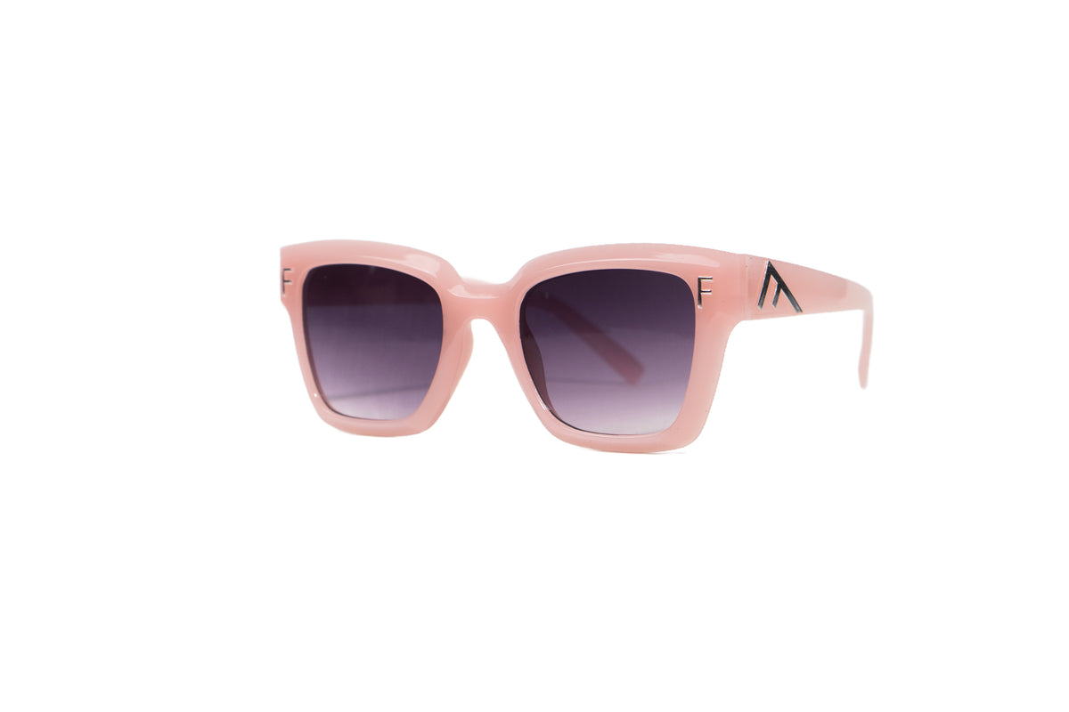 Q179D. Celebrity sunglasses UV400 Retina protected cooling glass