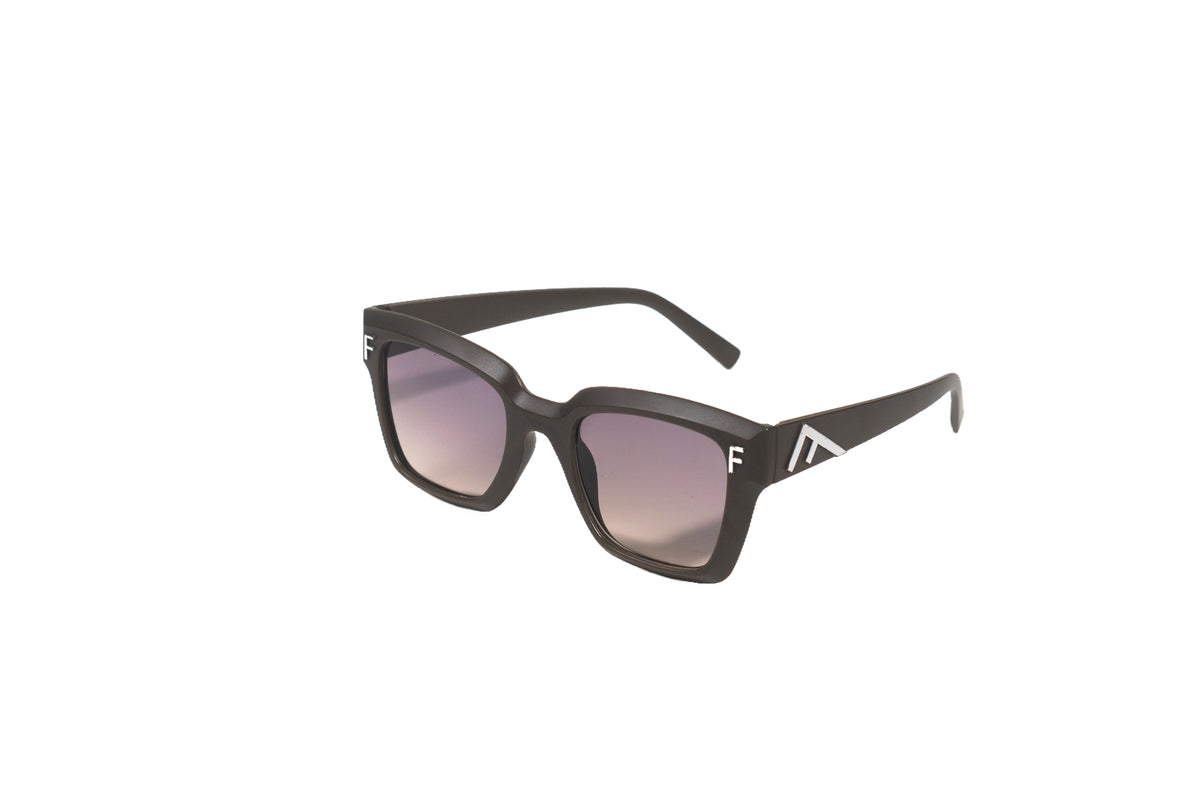 Q179G. Celebrity sunglasses UV400 Retina protected cooling glass