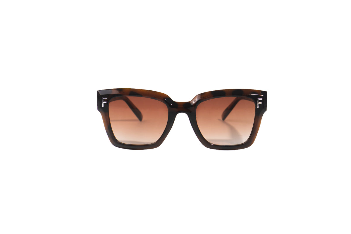 Q179I. Celebrity sunglasses UV400 Retina protected cooling glass