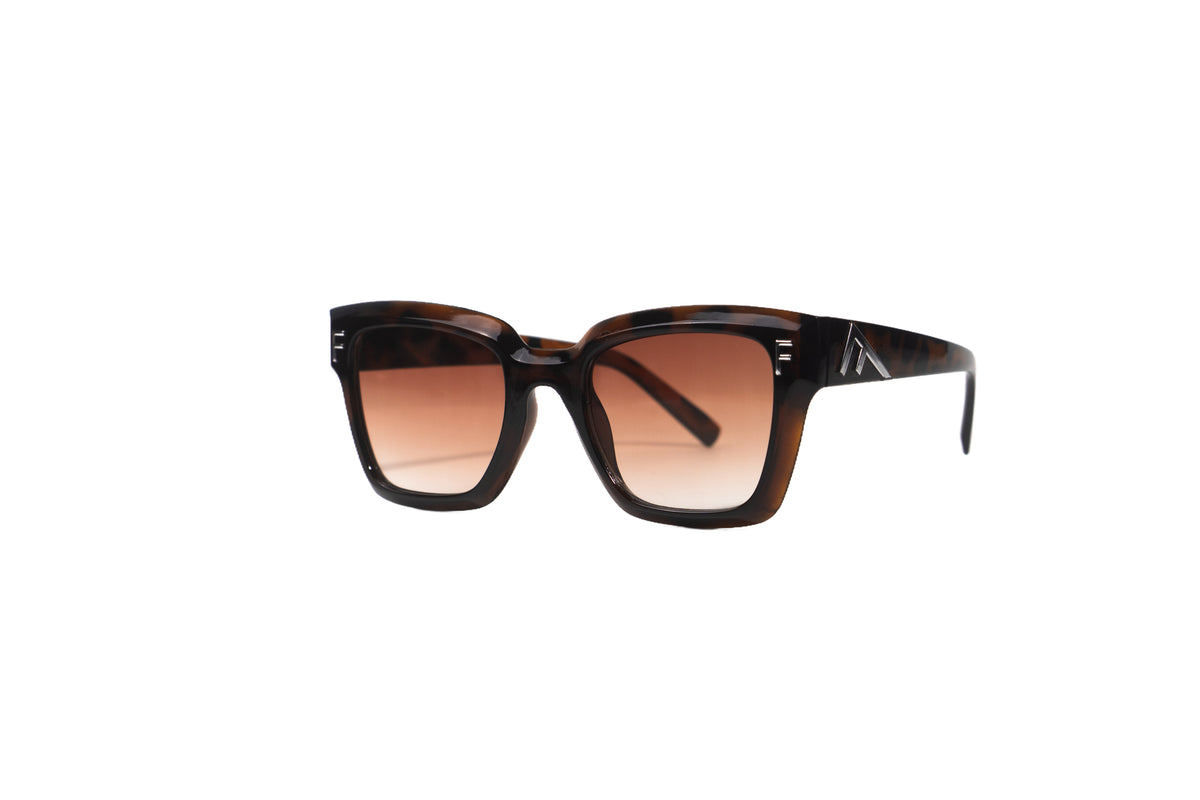 Q179I. Celebrity sunglasses UV400 Retina protected cooling glass