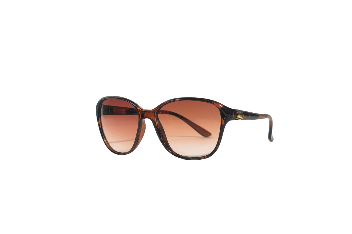 Q182C. Celebrity cat eye sunglasses UV400 Retina protected cooling glass
