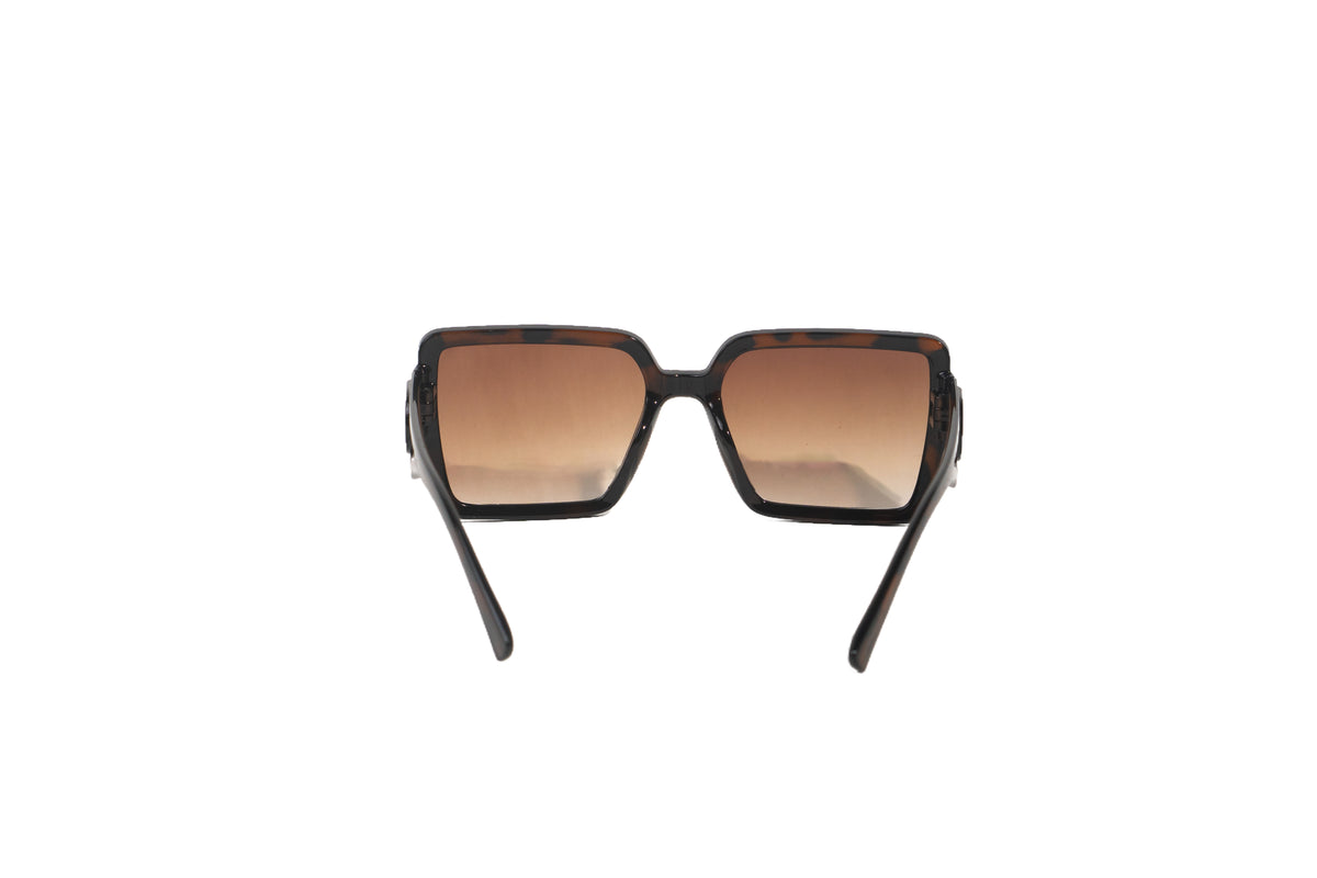 Q183E. Celebrity cat eye sunglasses UV400 Retina protected cooling glass