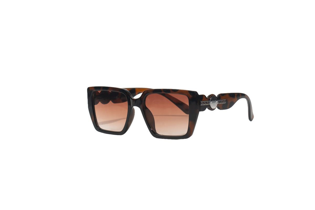 Q168B. Celebrity sunglasses UV400 Retina protected cooling glass