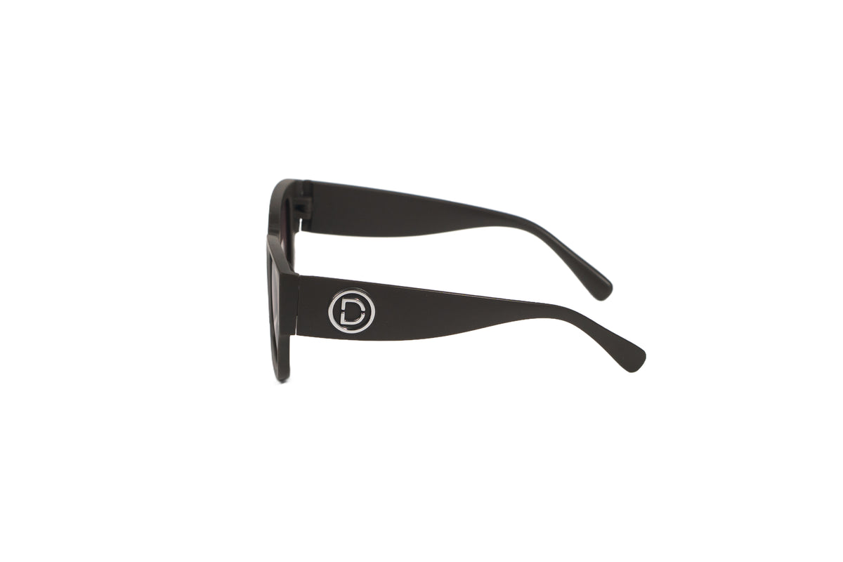 Q185A. Celebrity sunglasses UV400 Retina protected cooling glass