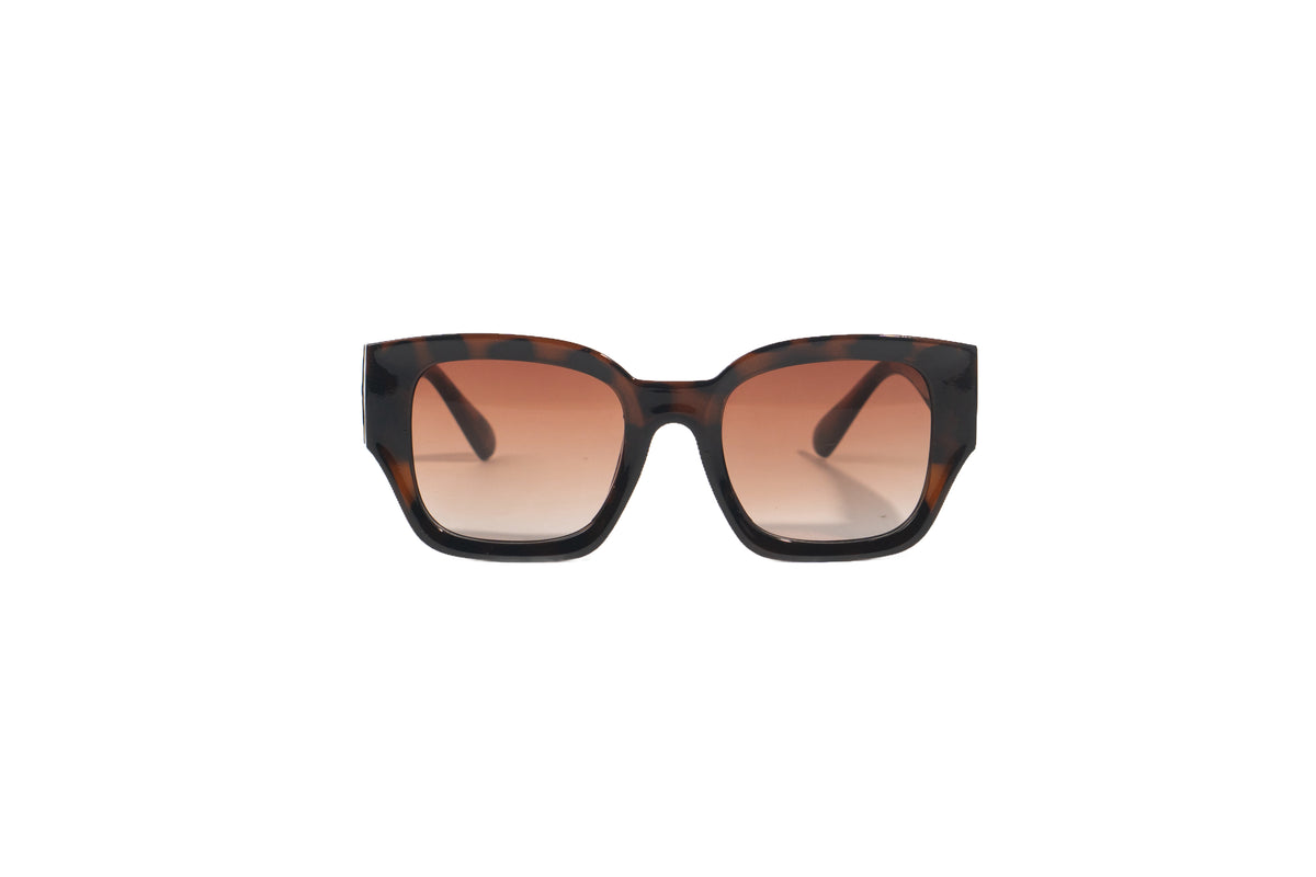 Q185D. Celebrity sunglasses UV400 Retina protected cooling glass
