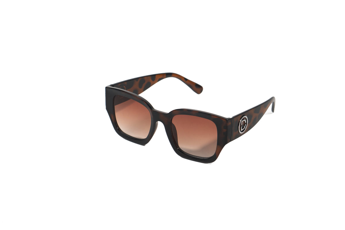 Q185D. Celebrity sunglasses UV400 Retina protected cooling glass