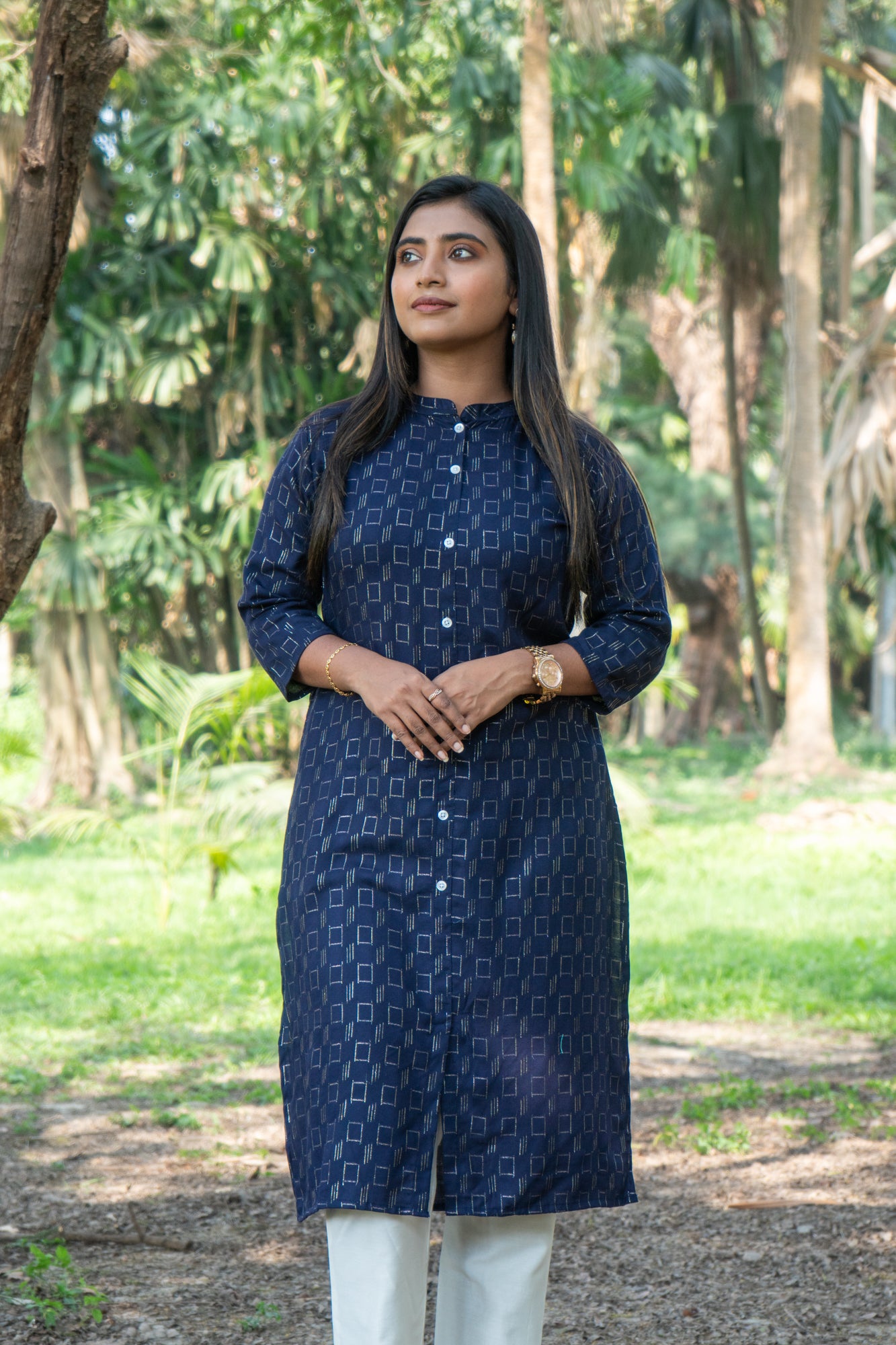Hyrr Box Banarasi Thread work Kurti Blue